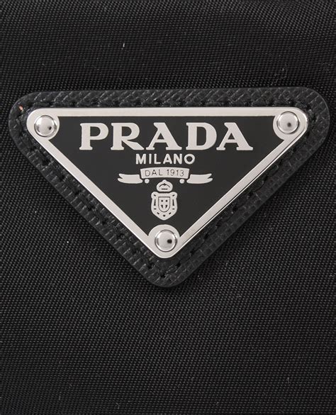 prada badge